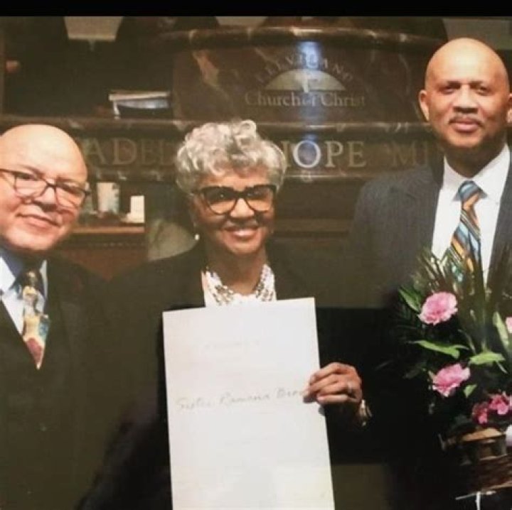 Unlock The Untold Story Of Mona Harvey: Steve Harvey's Sister Revealed